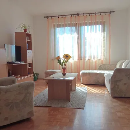 Sea View Apartment Pula