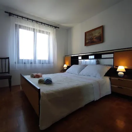 Sea View Apartment Pula